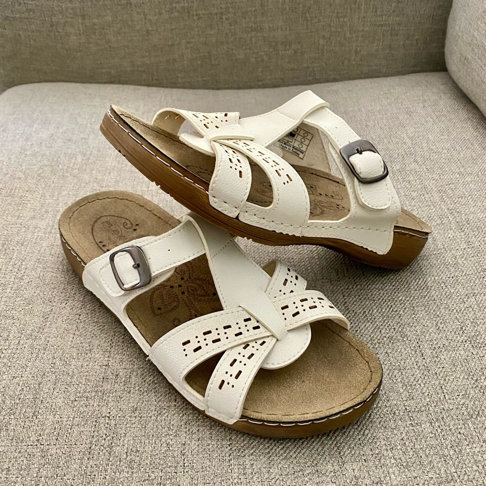 Women's Flexus by Spring Step Nery White Slide Sandals✨